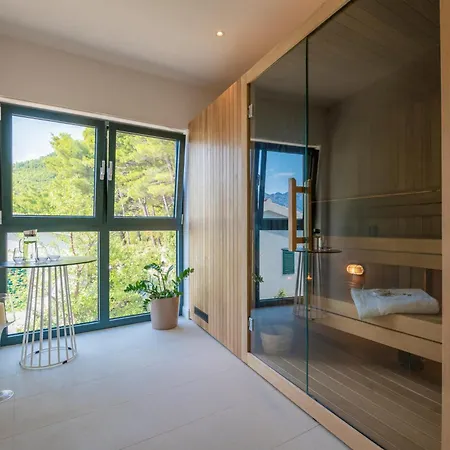 Villa Bellamar Vista Retreat: Seafront With Infinity Pool *