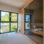 Villa Beautiful Seafront Split 9 Bedrooms Bellamar Vista Retreat *