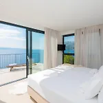 Beautiful Seafront Split 9 Bedrooms Bellamar Vista Retreat *