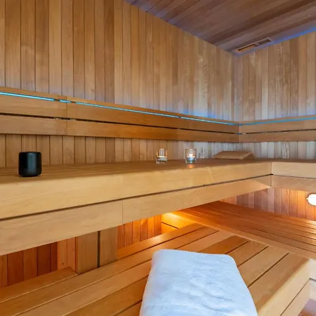 Bellamar Vista Retreat: Seafront With Infinity Pool * Makarska