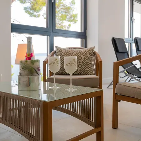 Beautiful Seafront Split 9 Bedrooms Bellamar Vista Retreat * Makarska