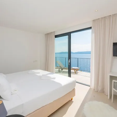 Beautiful Seafront Split 9 Bedrooms Bellamar Vista Retreat Makarska