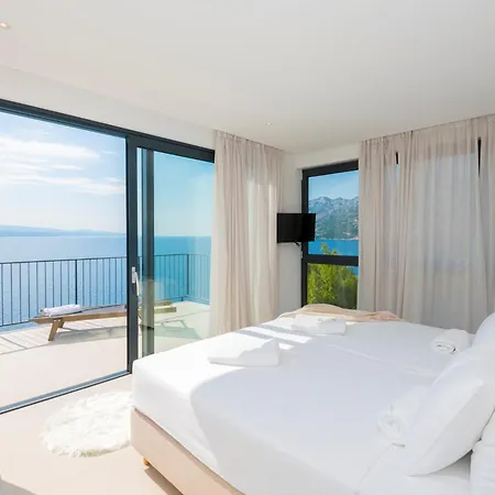 Beautiful Seafront Split 9 Bedrooms Bellamar Vista Retreat Villa Makarska