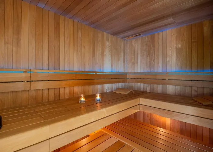 Bellamar Vista Retreat: Seafront With Infinity Pool Villa Makarska