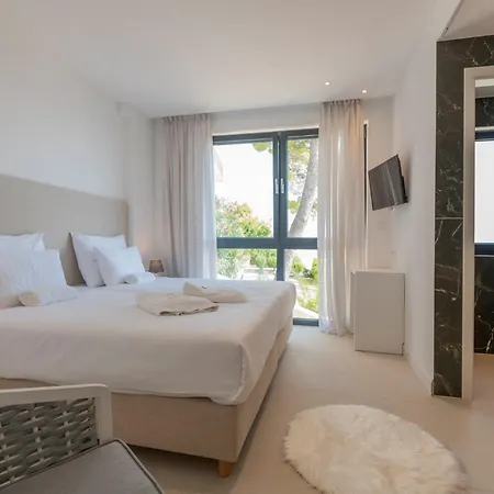 Villa Beautiful Seafront Split 9 Bedrooms Bellamar Vista Retreat *