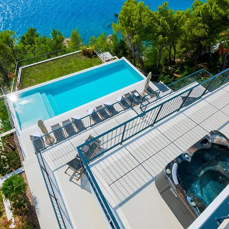 Beautiful Seafront Split 9 Bedrooms Bellamar Vista Retreat Makarska
