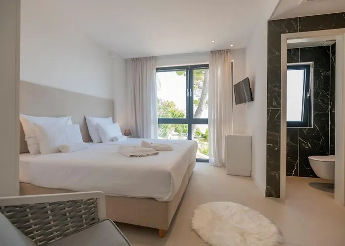 Villa Beautiful Seafront Split 9 Bedrooms Bellamar Vista Retreat *